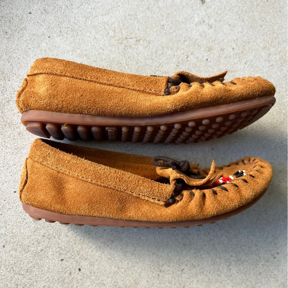 Minnetonka Moccasins Youth 2 Thunderbird Suede Beaded Fringed Tribal Artsy Boho